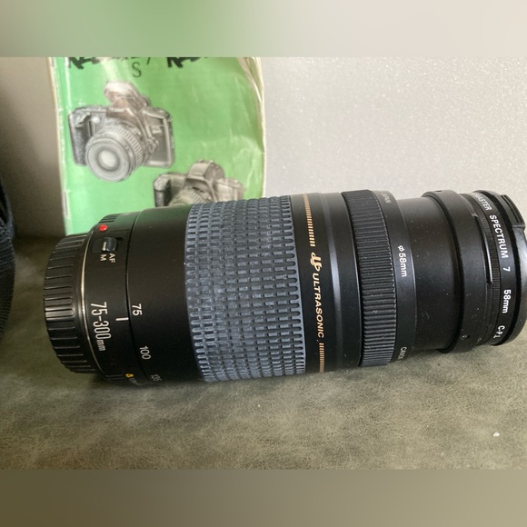 Canon EOS Rebel 35 mm camera (1993) - Picture 9 of 14